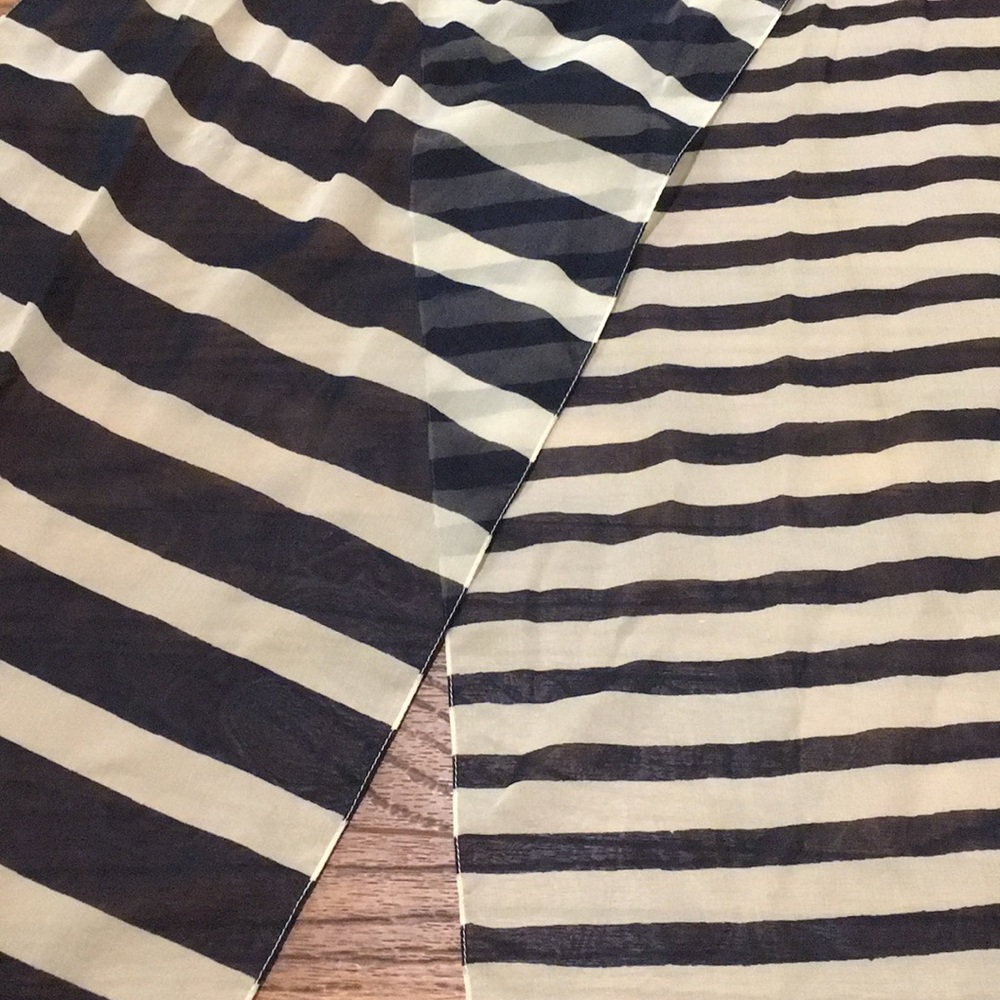 Striped Scarf - Picture 3 of 4